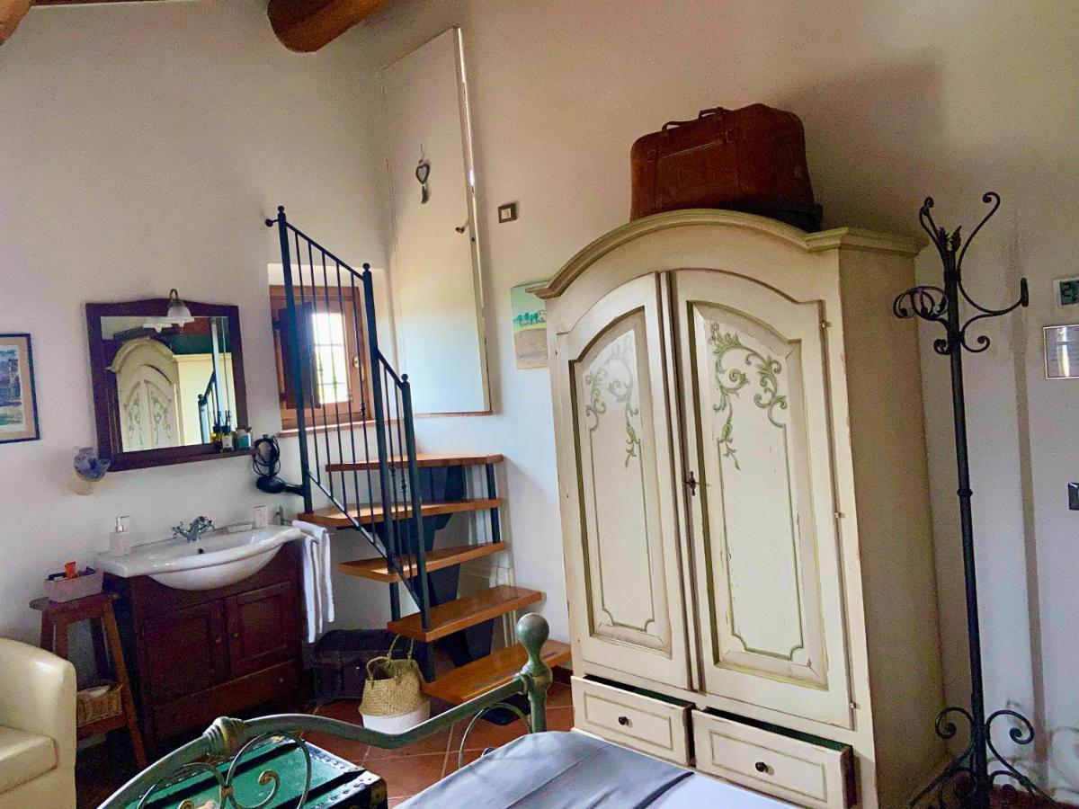 Bed And Breakfast Casale Del Sole Castellina Marittima Exteriör bild